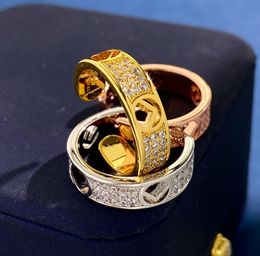 Fashiom Diseñador Hollow Out Anillos de diamantes Letras F Compromisos de anillo para diseñadores de anillos para mujeres Heanpok Ornamentos Regalos de joyería HFRN2 --06