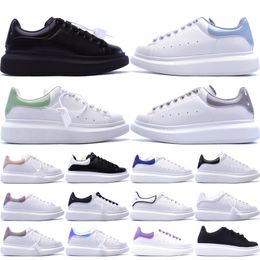 Luxe Mannen Vrouwen Oversized Casual Schoenen Lakleer Platform Sneakers Triple Wit Zwart Reflecterende Regenboog Pailletten Designer Outdoor Sneakers Maat 35-44