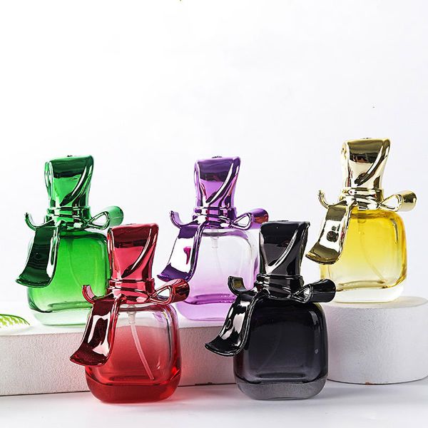 Mode 15 ml bouteilles de parfum en verre vides buse de pulvérisation de couleur dégradée bouteilles rechargeables de désinfectant à l'huile essentielle de déodorant