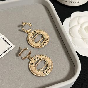 Mode 18K Plaqué Or 925 Argent Marque De Luxe Designers Lettres Stud Eardrop Géométrique Célèbre Femmes Creux Rond Boucle D'oreille De Mariage Bijoux De Fête