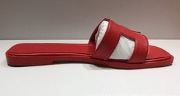 Fashion 2021 merk wonen sandalen grote maat 35-42 slippers rode sandalen met rubberen zool met web rubberen band dames Slippers D88