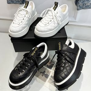 Mode 2024SS C Familie Topkwaliteit Casual sportschoenen Koe leer diamantpatroon geborduurd bovenste schapenvacht voering 5 cm hoge TPU buitenzool dames sneaker maat 35-41