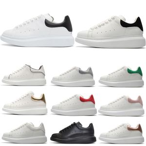 Heren Dames Vrijetijdsschoenen buitenshuis Luxe Ontwerpers Heren Platform Sneakers Triple Zwart Suède Leer damestrainers sport