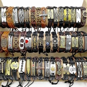 Mode 30pcs / lot Weave Leather Bangles Mix Styles Black Brown Metal Handmade Retro cuff bracelets fit Men's and Women's Charm Jewelry Gifts