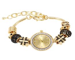 Forme un pequeño colgante para mujer con incrustaciones de reloj de pulsera de tendencia de diamantes 1242334