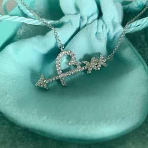 modeaccessoires ontwerper brandT familie S925 sterling zilveren diamanten bezaaid een pijl hart piercing liefde ketting veelzijdige lichte luxe hanger tiff ketting