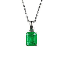 Accessoires de mode Collier à col argenté élégant avec diamants simulés et pendentif vert de pierre précieuse