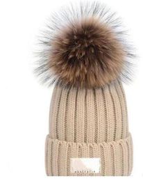 Mode volwassenen dik warme wintermuts voor vrouwen zachte stretch kabel gebreide pom poms beanies hoeden dames schedels meisje ski caps6282659