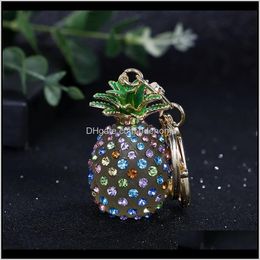 Mode aessories drop levering 2021 Crystal Pine Keychains Charms Key Chain Ring for Women Bag Purse Pendant Tropical Fruit Keyrings HKEQA