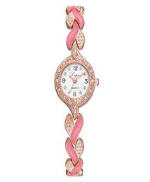 Pulseras de metal de aleación de moda Relojes de cristal Women Women Ladies Diamond Diamond Diamond Gift Ress Wuts Watches5296451