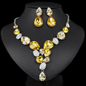 Fashion Autriche Crystal Bijoux Ensembles Collier de chaîne plaquée en argent Ensembles de boucles d'oreilles bijoux de bijoux accessoires Women258s