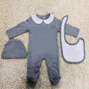 Mode kleding nieuwe set schattige pasgeboren baby baby jongens brief jumpsuit rompertjes baby meisje slabbetjes cap jumpsuits