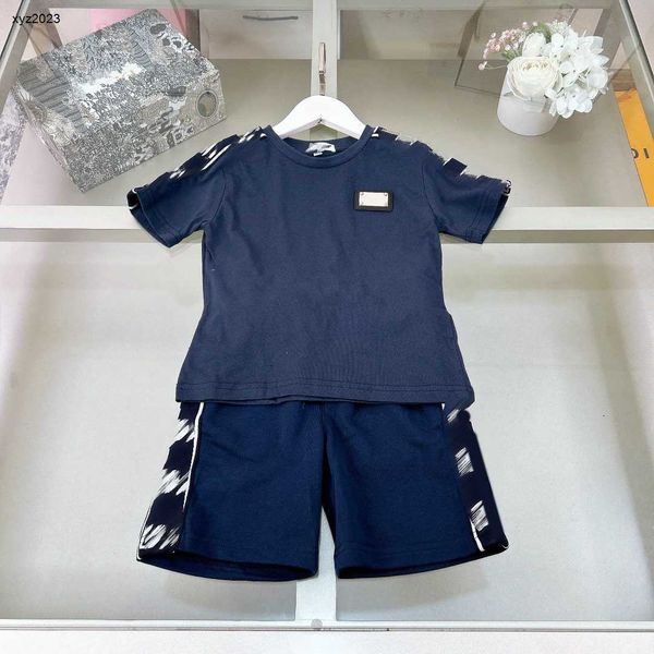 Mode bébé T-shirt ensemble lettre rayure épissage enfants survêtements taille 100-160 CM plaque signalétique en métal manches courtes et shorts 24Feb20