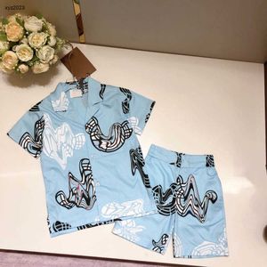 Fashion Baby Two-once Set Sky Blue Child Tracksuits Tails 100-160 Kids Designer Liners Ligne Pattern Match Boys Shirt et Shorts 24MA