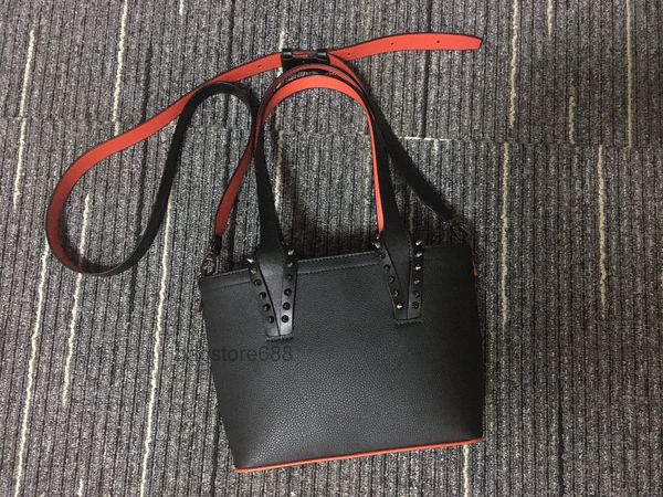 Bolso de moda Cabata Totes Remache Cuero genuino Fondo rojo Compuesto Famoso Monedero Bolsas de compras Negro