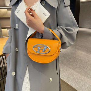Modetasontwerpers verkopen unisex-tassen van populaire merken met 50% korting Dames nieuwe letter onderarm trendy en ketting crossbody
