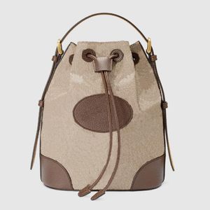 Fashion Bag Buiten Backpack Embet Design Classic Tiger Head Decoratieve handheld schouderrug Dual Doel handtas