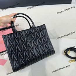 Modetas Schoudertas voor dames Mi Nieuwe geplooide tas Kleine draagtas Handtas Enkele schouder Crossbodytas Luxe Veelzijdig Casual Zakelijk Connectordraagtas