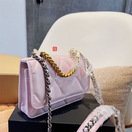 Bolsos de moda estilo clásico pequeña cubierta de viento fragante cadena Bao Lingge bolso gordo cuadrado piel de oveja bolsos inclinados de un solo hombro Mujer