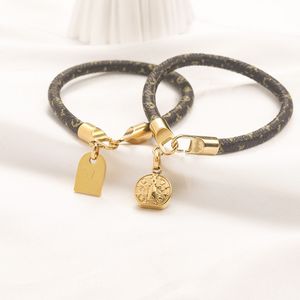 Bracelet de mode noir Designer femmes amour cadeaux pendentif plaqué or bijoux lettre bracelet à breloques printemps romantique dames