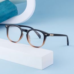 Cadre de conception de chauve-souris de mode lunettes minces extérieures avec rivet de flèche et charnière spéciale couleurs pures montures de lunettes de soleil lunettes anti-lumière bleue