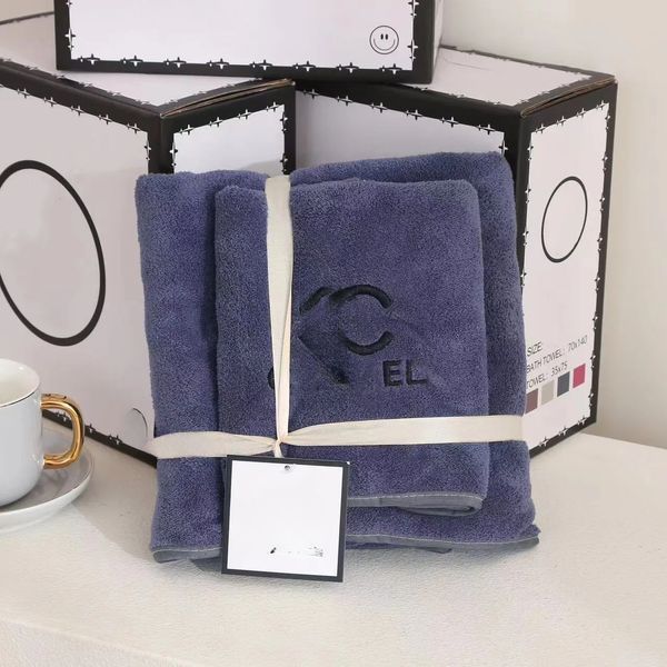 Ensemble de serviettes de bain à la mode Serviette brodée de lettres avec douche de dortoir à la mode multicolore serviette de plage absorbante et à séchage rapide