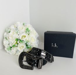 22SS Diseñador BB Belt Simon Belts for Men Women Diamante brillante Black on Black Blue White Multicolor con diamantes de imitación Bling como regalo
