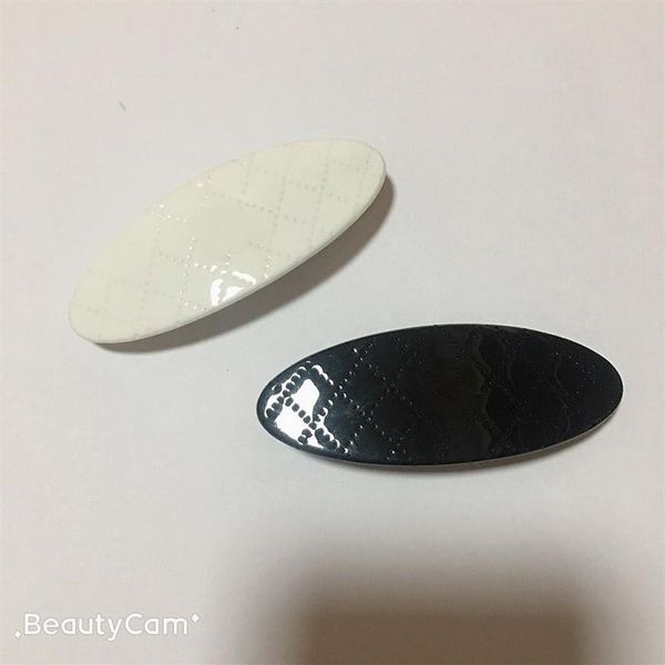 Pinza para el cabello de malla ovalada acrílica en blanco y negro a la moda, horquilla estilo C, clips de una palabra para damas, artículos delicados favoritos, tocado ac193V