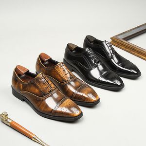 Chaussures habillées d'affaires pour hommes noirs / marron à la mode Oxfords en cuir véritable chaussures sociales