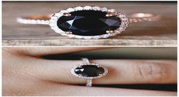 Fashion Black Crystal Zircon Diamonds Gemone Gemles Rings for Women Rose Gold Tone Bijoux Bague Party Party Accessoires Cadeaux8183977