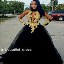 Fashion Black Gold Appliques Prom Dresses Halter Backless Bead Peadyhole Evening Gown Organza Long Prom Dress ED1157261G