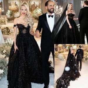 Robes de mariée en dentelle noire à la mode sur l'épaule chérie cou une ligne robes de mariée dos nu paillettes chapelle train robe en tulle 3029