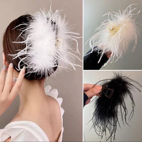 Mode Schwarz Weiß Straußen Feder Barrettes Haar Krallen 2023 Herbst Winter Koreanische Plüsch Flauschigen Haar Clip Haarnadel Weibliche Haar Zubehör