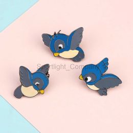 Mode Blauwe Vogels Broches Voor Vrouwen Cartoon Vliegende Beginnende Dier Emaille Pins Shirt Tas Hoed Pin Badge Accessoires Kids Gift