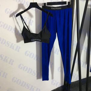 Conjunto de pantalones de Yoga azul a la moda, traje de baño, sujetador negro Sexy, pantalones deportivos, estampado de letras, chaleco deportivo para mujer, Leggings