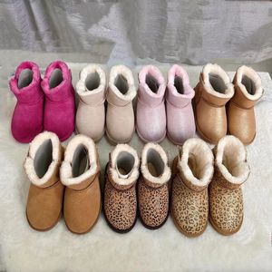 Botas de moda Botas para niños Australie bota de nieve Diseñador Zapatos para niños invierno Clásico Ultra Mini ll Boot Botton bebés niños niñas Botines de piel para niños SuedeHugggss