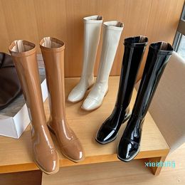Mode-laarzen verkoop hoge kwaliteit knie-hoge rug rits dikke hakken schoenen vrouw 2021 winter partij strak 652