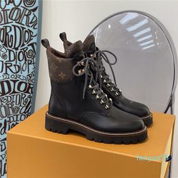 . Fashion-laarzen warme schoenen laarzen sneeuw luxe designer lederen winter vrouwen enkel zacht comfort pluche punk platform Womenn voor vrouwelijke e5