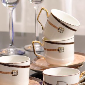 Fashion Boutique Coffee Set European Style Home Modern Tea Set British Afternoon Tea Creative Decoration Single Cup en Saucer