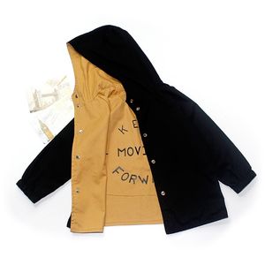 Muchacho de la moda con capucha para niños de doble cara de la chaqueta de la letra de los muchachos de la primavera prendas de vestir para niños abrigo largo ropa para niños niñas LJ201125