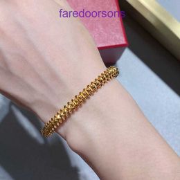 Pulsera de moda Carter Ladies Rose Gold Silver Lady Bangle V Gold Bullet Head Pulsera Edición estrecha Calidad de gama alta Remache flexible Tener caja de regalo