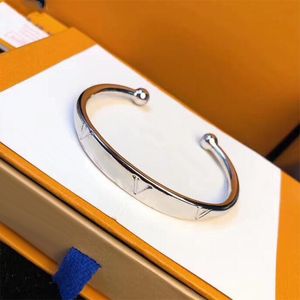 Bracelet de mode pour femmes rose or sier Lady Bangle Titanium Steel Designer Bijoux Bracelets pour hommes