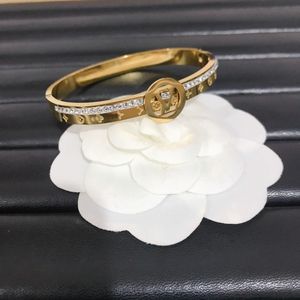 Bracelets de mode bracelet classique marque lettre Bracelets de créateur Bracelets en or pour femmes et filles accessoires de mariage