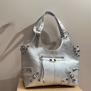 Modemerk tas dames schouder Tote handtassen met grote capaciteit Tanden Klinknagel Locomotief Tassen Nieuwe Veelzijdige Onderarm Eén Schouder Crossbody Handtassen