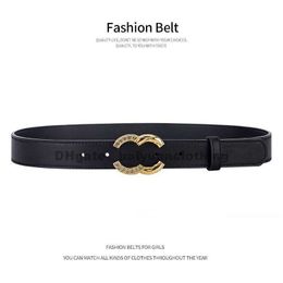 Marca de moda Cinturón Hombres Mujeres Cinturones de diseñador de lujo Cuero de alta calidad Carta Hebilla Cinturón Señora Vestido formal Jeans Cintura Ancho 3.0 cm