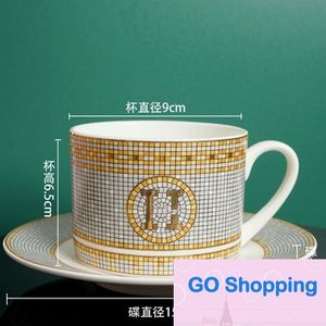 Fashion Bone Bone China Coffee Cup Cup Light Light Luxury Tea de té de la tarde exquisitos juegos de café