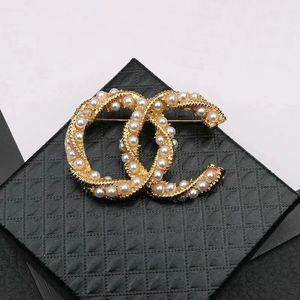 Broche de marque de mode de styliste, Double lettre, or, argent, perle, diamant, accessoires pour vêtements, bijoux