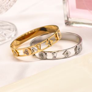 Bracelets de créateurs de marque de mode Femmes Bangle Designer Bijoux Gold plaqué en acier inoxydable Amateurs de mariage Gift Brâches