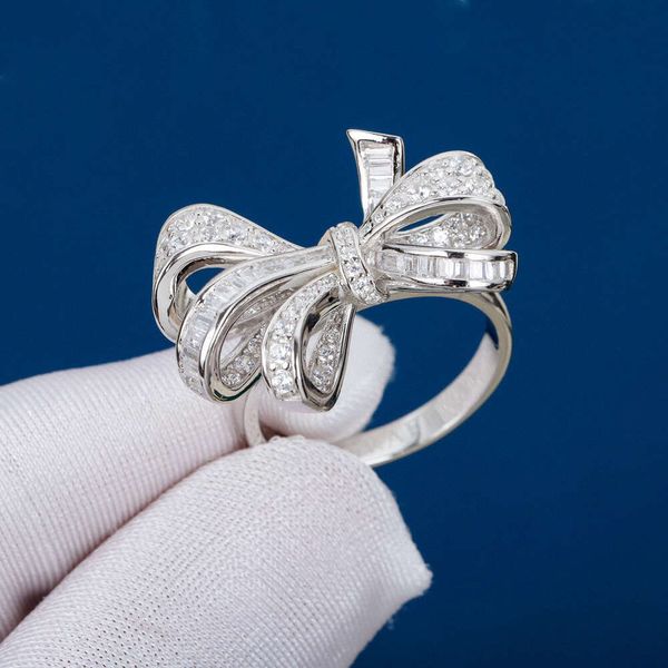 Diseñador de marca de moda Grraff Mujeres un regalo Alta calidad Exquisito LuxuryGrafs Nuevo anillo de arco fantasma para dedo índice puro Moda y elegante