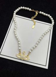 Collar colgantes de diseñador de marca de moda Carteles de letras Mujeres Joyas Metal Pearl Collar Cjeweler Viviane Westwood For Woman Cadena 1189ss